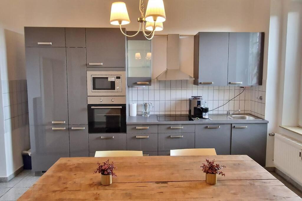 Luna City-Apartment 80Qm 2 Zimmer 2 Baeder 20Km Messe Airport 크레펠트 외부 사진