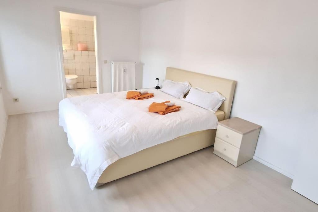 Luna City-Apartment 80Qm 2 Zimmer 2 Baeder 20Km Messe Airport 크레펠트 외부 사진